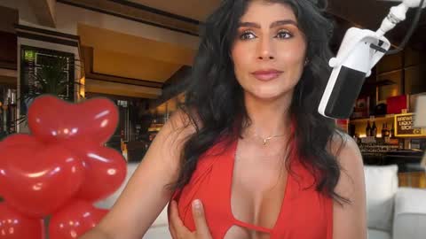Snapshot of meegan1 chatting on 02/14/25, 10:04 Andrea  online show from 02/14/25, 10:04