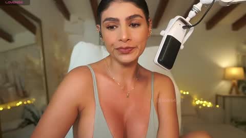Snapshot of meegan1 chatting on 03/02/25, 02:19 Andrea  online show from 03/02/25, 02:19
