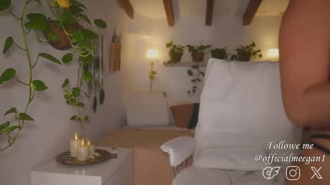 Andrea  online show from 03/24/26, 06:46