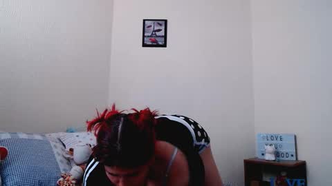 anna online show from 11/11/25, 03:01