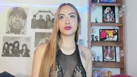 Snapshot of meeowlody chatting on 11/13/25, 08:52 Emily online show from 11/13/25, 08:52