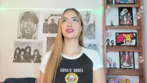 Snapshot of meeowlody chatting on 11/20/25, 11:15 Emily online show from 11/20/25, 11:15