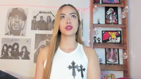 Snapshot of meeowlody chatting on 11/24/25, 11:15 Emily online show from 11/24/25, 11:15