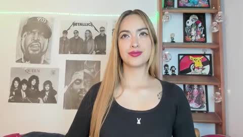 Snapshot of meeowlody chatting on 11/26/25, 11:17 Emily online show from 11/26/25, 11:17