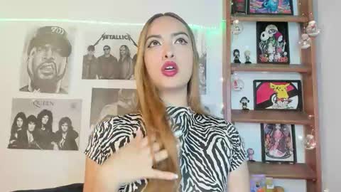 Snapshot of meeowlody chatting on 12/13/25, 11:54 Emily online show from 12/13/25, 11:54