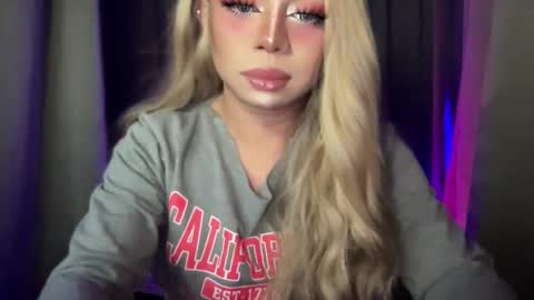 Snapshot of meetmehalfway888 chatting on 09/11/25, 08:31 GODDESS OF ALL GODDESSES online show from 09/11/25, 08:31