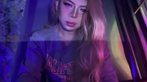 Snapshot of meetmehalfway888 chatting on 09/12/25, 07:58 GODDESS OF ALL GODDESSES online show from 09/12/25, 07:58