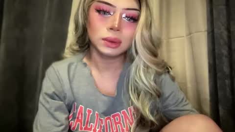 Snapshot of meetmehalfway888 chatting on 09/21/25, 12:29 GODDESS OF ALL GODDESSES online show from 09/21/25, 12:29