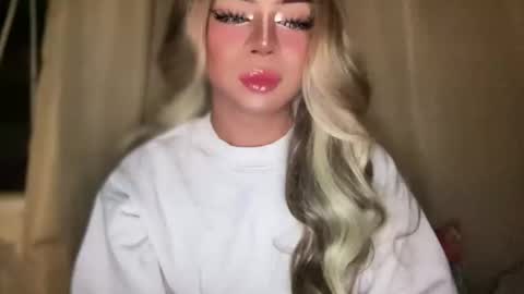 Snapshot of meetmehalfway888 chatting on 09/25/25, 01:37 GODDESS OF ALL GODDESSES online show from 09/25/25, 01:37