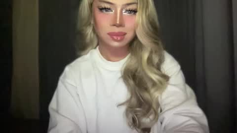 Snapshot of meetmehalfway888 chatting on 10/01/25, 02:45 GODDESS OF ALL GODDESSES online show from 10/01/25, 02:45