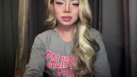 Snapshot of meetmehalfway888 chatting on 10/02/25, 06:31 GODDESS OF ALL GODDESSES online show from 10/02/25, 06:31