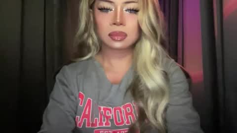 Snapshot of meetmehalfway888 chatting on 10/09/25, 06:11 GODDESS OF ALL GODDESSES online show from 10/09/25, 06:11