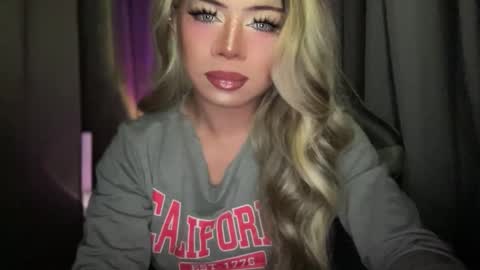 Snapshot of meetmehalfway888 chatting on 10/13/25, 06:24 GODDESS OF ALL GODDESSES online show from 10/13/25, 06:24