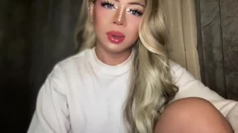 Snapshot of meetmehalfway888 chatting on 10/19/25, 03:23 GODDESS OF ALL GODDESSES online show from 10/19/25, 03:23