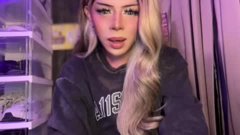 Snapshot of meetmehalfway888 chatting on 04/21/26, 01:42 GODDESS OF ALL GODDESSES online show from 04/21/26, 01:42