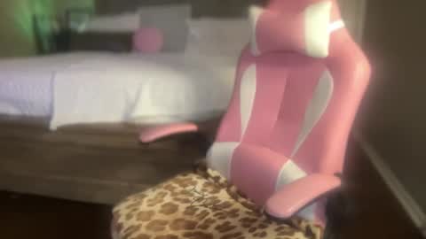 Snapshot of meetsouthernpeach chatting on 02/16/25, 04:32 Southern Peach online show from 02/16/25, 04:32