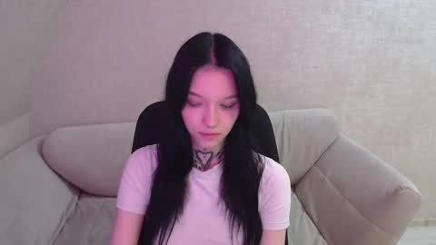 Snapshot of mefwhore chatting on 02/24/25, 07:41 mefwhOre online show from 02/24/25, 07:41