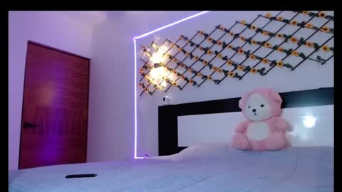 Snapshot of megam_manze00 chatting on 11/11/25, 12:10 megam manze00 online show from 11/11/25, 12:10