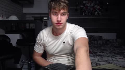 Max online show from 12/02/24, 09:17