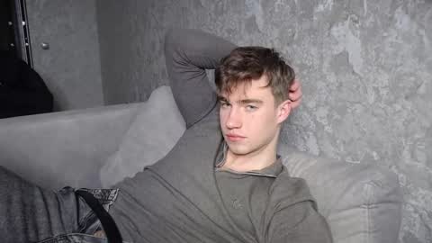 Max online show from 02/12/25, 04:11