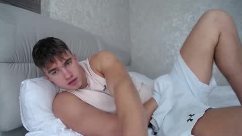 Max online show from 10/09/25, 10:02