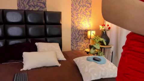 emily online show from 02/13/25, 07:21