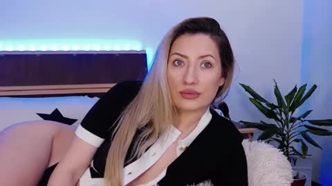 Snapshot of megan_blazee chatting on 02/21/25, 08:27 Megan Blazee  online show from 02/21/25, 08:27