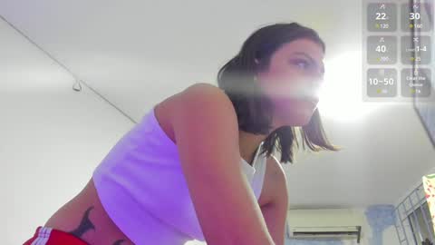 Snapshot of megan_browns1 chatting on 01/06/25, 12:57 Megan  online show from 01/06/25, 12:57