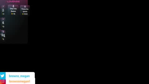 Snapshot of megan_browns1 chatting on 09/27/25, 02:44 Megan  online show from 09/27/25, 02:44