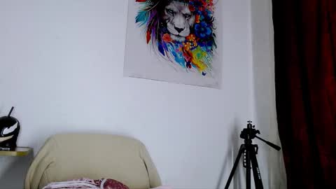 megan_cat online show from 11/21/25, 12:59