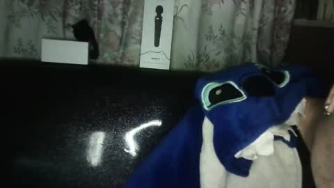 Megan and sophi online show from 12/28/24, 10:03