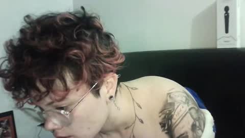 Megan and sophi online show from 02/02/25, 03:54