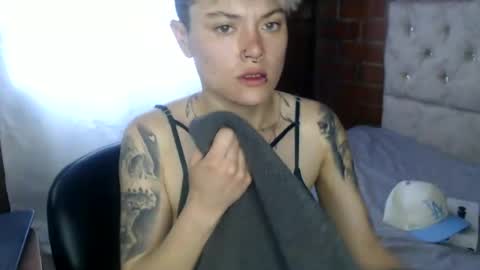 Snapshot of megan_coop3r_ chatting on 07/04/26, 12:22 Megan and sophi online show from 07/04/26, 12:22