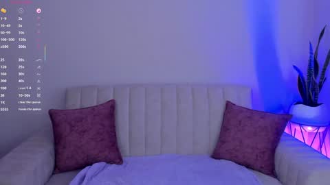 Snapshot of megan_cooper28 chatting on 04/13/26, 10:15 MEGAN COOPER online show from 04/13/26, 10:15