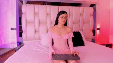 Megan  online show from 04/08/26, 12:16