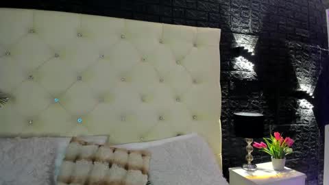     online show from 02/15/25, 12:43