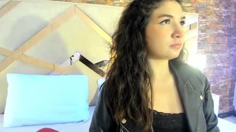     online show from 10/08/25, 01:09