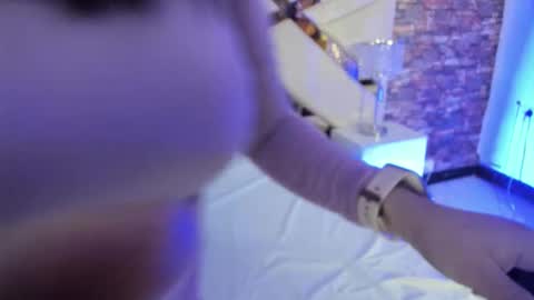     online show from 10/11/25, 12:15