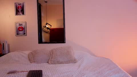 Snapshot of megan_do_santos chatting on 09/24/25, 08:01 megan do santos online show from 09/24/25, 08:01