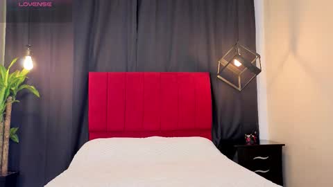 Snapshot of megan_do_santos chatting on 10/22/25, 02:12 megan do santos online show from 10/22/25, 02:12