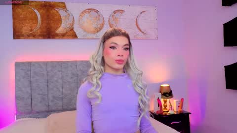 Snapshot of megan_do_santos chatting on 10/24/25, 03:52 megan do santos online show from 10/24/25, 03:52