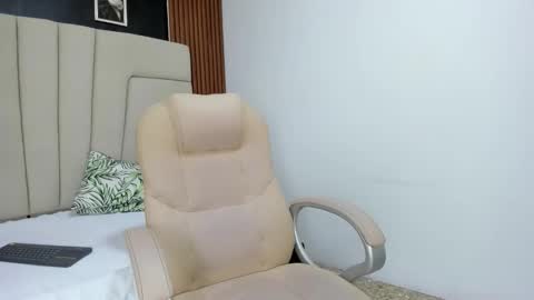 Megan online show from 10/24/25, 03:25