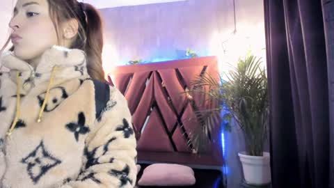    online show from 01/03/25, 02:10