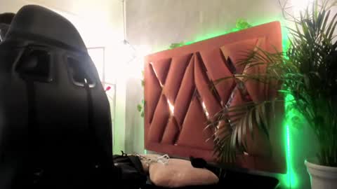    online show from 01/10/25, 02:57