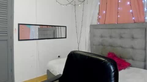 Snapshot of megan_kis9 chatting on 12/13/24, 10:45 megan online show from 12/13/24, 10:45