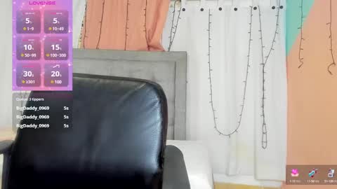 Snapshot of megan_kis9 chatting on 12/15/24, 07:31 megan online show from 12/15/24, 07:31