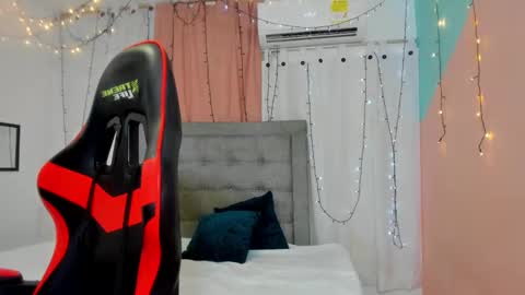 Snapshot of megan_kis9 chatting on 02/11/25, 07:05 megan online show from 02/11/25, 07:05