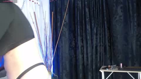 Snapshot of megan_lr chatting on 09/21/25, 03:19 Valentina online show from 09/21/25, 03:19