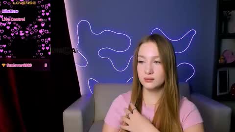 Snapshot of megan_moon1 chatting on 09/09/25, 10:04 Megan online show from 09/09/25, 10:04