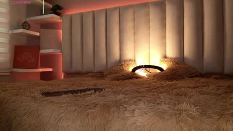     online show from 11/25/25, 12:05